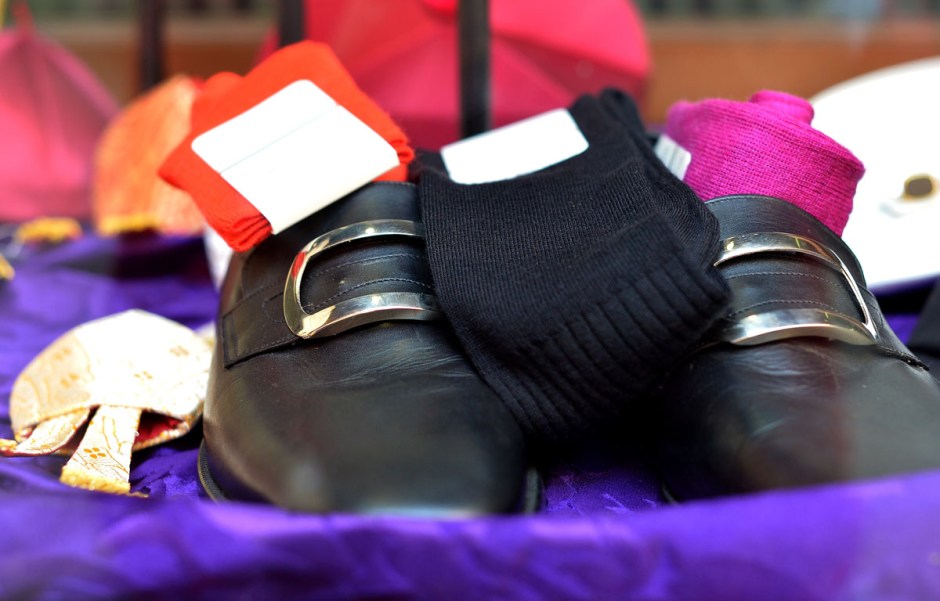 ITALY-POPE-CLOTHING-TAILOR-GAMMARELLI